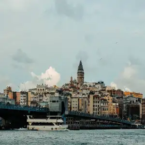 Galata Bridge: Istanbul’s Iconic Link Between Two Worlds